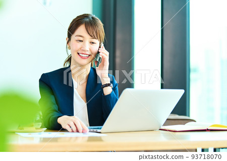 Business woman Business woman 93718070