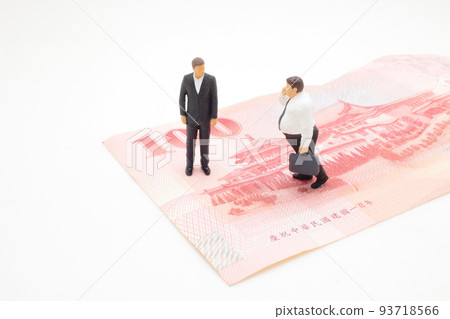 the figure business man tanding on bank note 93718566