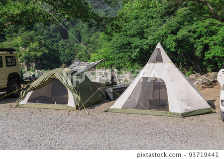 [Auto camp while looking at the Doshi River at the auto campsite] 93719441