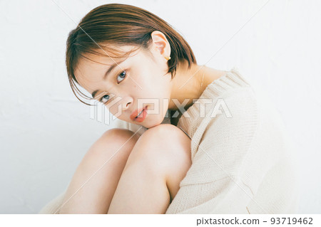 Female hair style Female hair style 93719462