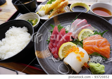 Sashimi set meal Japanese food 93720852
