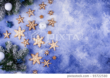 Christmas gingerbread cookies in shape of snowflake 93722580