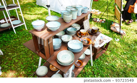"Craft Market (Pottery) 2" "Craft Market (Pottery) 2" 93723549