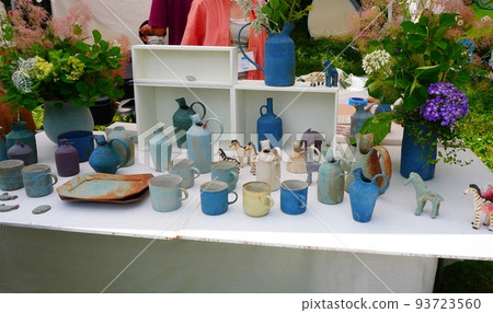 《工藝品市場(飾品)2》 《工藝品市場(飾品)2》 93723560