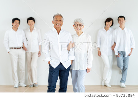 Middle generation senior generation couple Middle generation senior generation couple 93723884