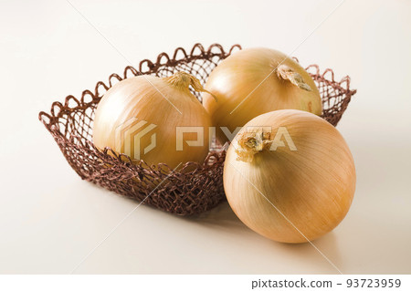 onions in a basket onions in a basket 93723959