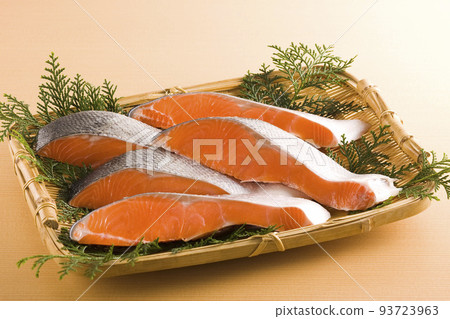 Silver salmon fillet served in a bowl 93723963