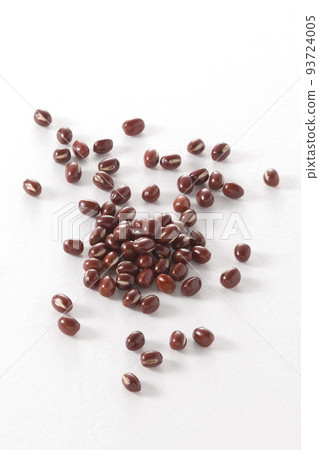 adzuki beans on white background adzuki beans on white background 93724005