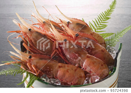 Raw botan shrimp served in a bowl 93724398