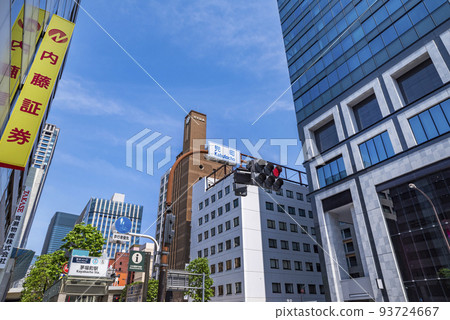 The cityscape of Nihonbashi Kabutocho, a financial and securities district, and the scenery in front of Tokyo Metro Kayabacho Station (photographed in May 2022) 93724667