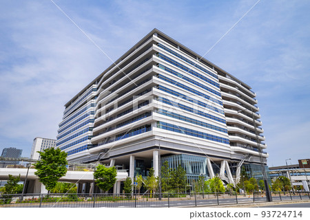百合海鷗線“市場前”站“Mebukus Toyosu”前的建築物 93724714