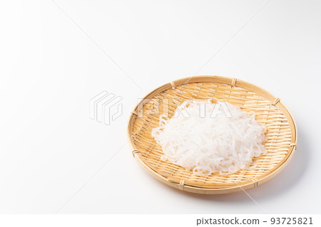 由蒟蒻麵條製成 93725821