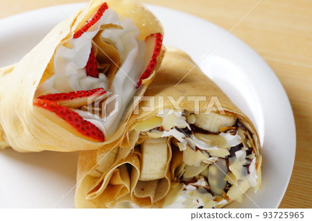 Strawberry Crepe Chocolate Crepe 93725965