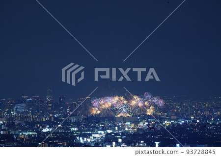 Naniwa Yodogawa Fireworks Festival Abeno Harukas distant view 93728845