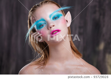 Portrait of a lovely blonde Portrait of a lovely blonde 93729028