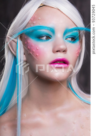 Portrait of a cute girl 93729045