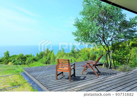 Nice rental house overlooking the sea 93731682