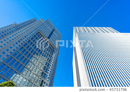 永田町2丁目十字路口，在Kokkaigijidomae站前，街景 93731796