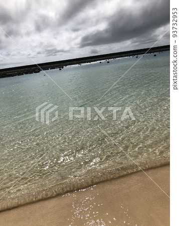 Sea of cloudy day Sea of cloudy day 93732953