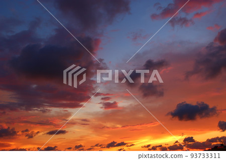 從小山的日落，哥打京那巴魯，婆羅洲島，馬來西亞 93733311