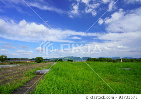 Nara Heijo-kyo Ruins, Second Daigokuden, towards Mt. Wakakusa at the end of summer Nara Heijo-kyo Ruins, Second Daigokuden, towards Mt. Wakakusa at the end of summer 93733573