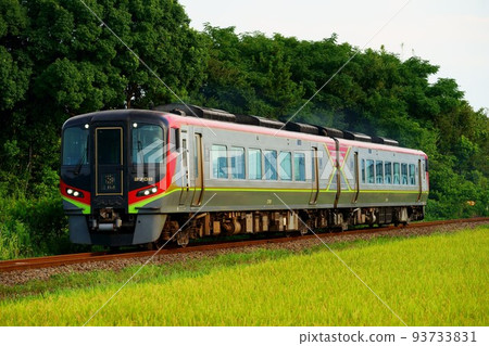 2700 series limited express Uzushio bound for Okayama 93733831