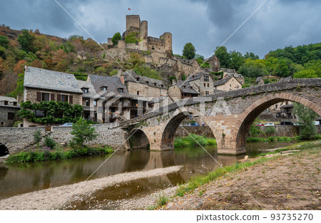 France, Aveyron, Belcastel, labelled Plus Beaux Villages de France, Natura 2000 site, the old 15th France, Aveyron, Belcastel, labelled Plus Beaux Villages de France, Natura 2000 site, the old 15th 93735270
