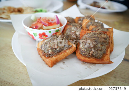 fried bread with minced pork spread or fried bread with minced beef spread fried bread with minced pork spread or fried bread with minced beef spread 93737849