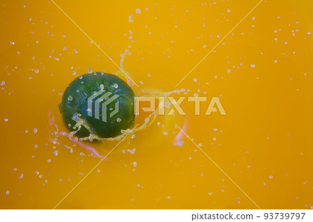 lime splash orange juice organic fruits natural splashing drink lime splash orange juice organic fruits natural splashing drink 93739797