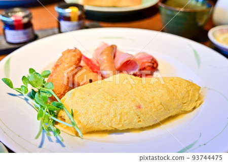 Healthy and delicious omelet breakfast 93744475
