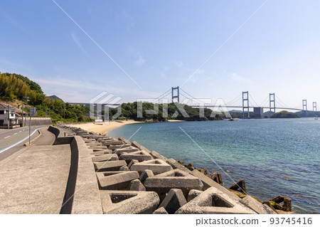 從大島看到的來島海峽大橋(島波海道) 從大島看到的來島海峽大橋(島波海道) 93745416