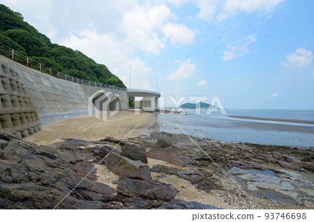 Arched viaduct on the road in front of Choju Ohashi Bridge in Yukuhashi City, Fukuoka Prefecture Arched viaduct on the road in front of Choju Ohashi Bridge in Yukuhashi City, Fukuoka Prefecture 93746698