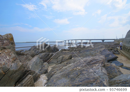 Choju Ohashi Bridge and Suo Metamorphic Rocks on the coast in Yukuhashi City, Fukuoka Prefecture Choju Ohashi Bridge and Suo Metamorphic Rocks on the coast in Yukuhashi City, Fukuoka Prefecture 93746699