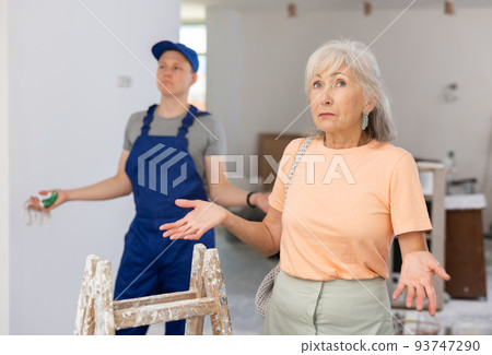 Elderly woman is unhappy with the renovation of the room, which was carried out by young guy 93747290