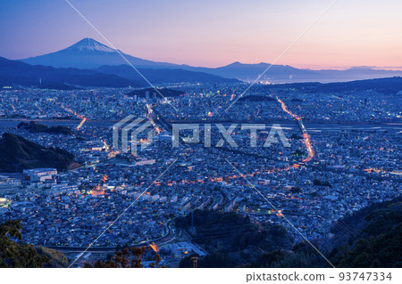 (Shizuoka Prefecture) Cityscape of Shizuoka and Mt. Fuji before dawn (Shizuoka Prefecture) Cityscape of Shizuoka and Mt. Fuji before dawn 93747334