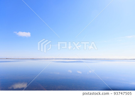 Blue Bay of Notsuke Peninsula "Autumn Hokkaido" 93747505