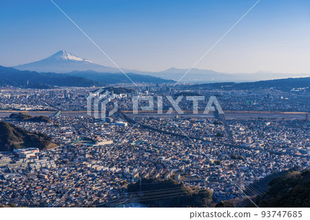 （靜岡縣）靜岡市街景和富士山/黎明 93747685