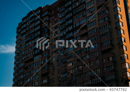 夕陽下的烏克蘭豪宅 93747782