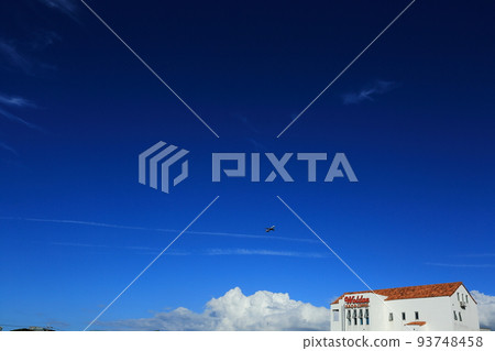 Harmony of blue sky and white clouds Harmony of blue sky and white clouds 93748458