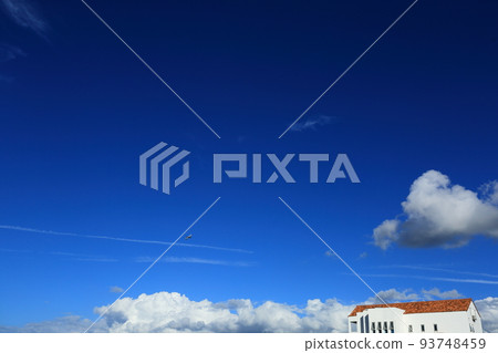 Harmony of blue sky and white clouds Harmony of blue sky and white clouds 93748459