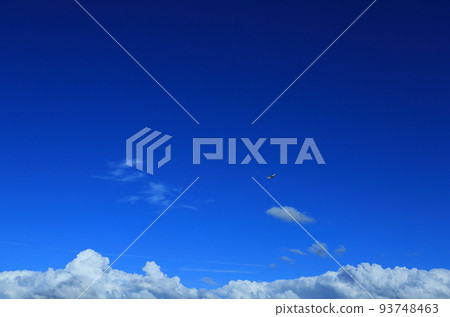 Harmony of blue sky and white clouds Harmony of blue sky and white clouds 93748463