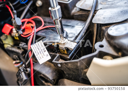 Bike maintenance battery replacement 93750158