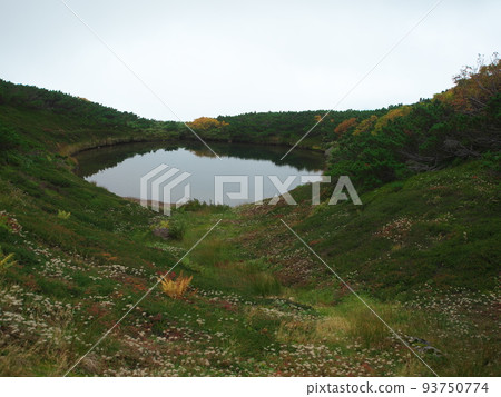 旭岳上鏡沼令人失望的多雲景觀 93750774