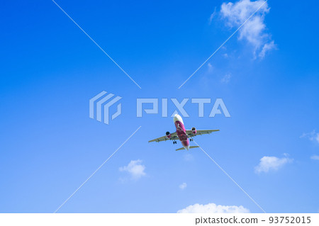 "Airplane" Airbus Airbus A320 (A320ceo) 93752015