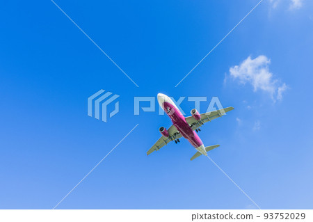 "Airplane" Airbus Airbus A320 (A320ceo) "Airplane" Airbus Airbus A320 (A320ceo) 93752029