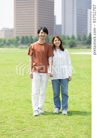 青年男女 青年男女 93752707