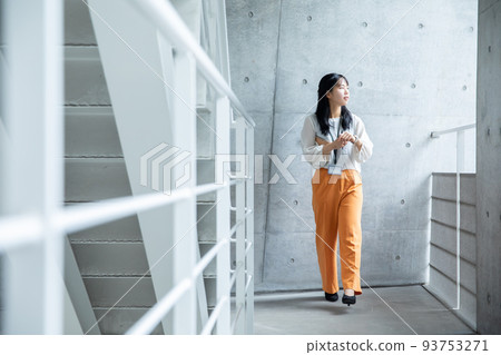 OL辦公室走在辦公室 OL辦公室走在辦公室 93753271