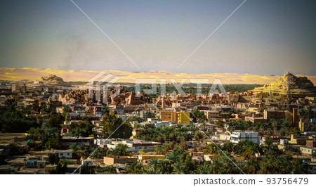 Panorama of old city Shali and mountain Dakrour at Siwa oasis, Egypt 93756479