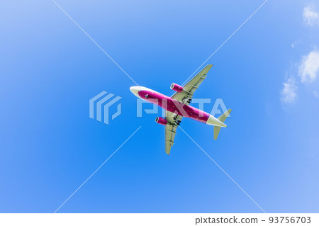 "Airplane" Airbus Airbus A320 (A320ceo) "Airplane" Airbus Airbus A320 (A320ceo) 93756703