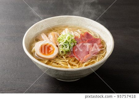 Hot salt steamed ramen with hot steam Hot salt steamed ramen with hot steam 93757418